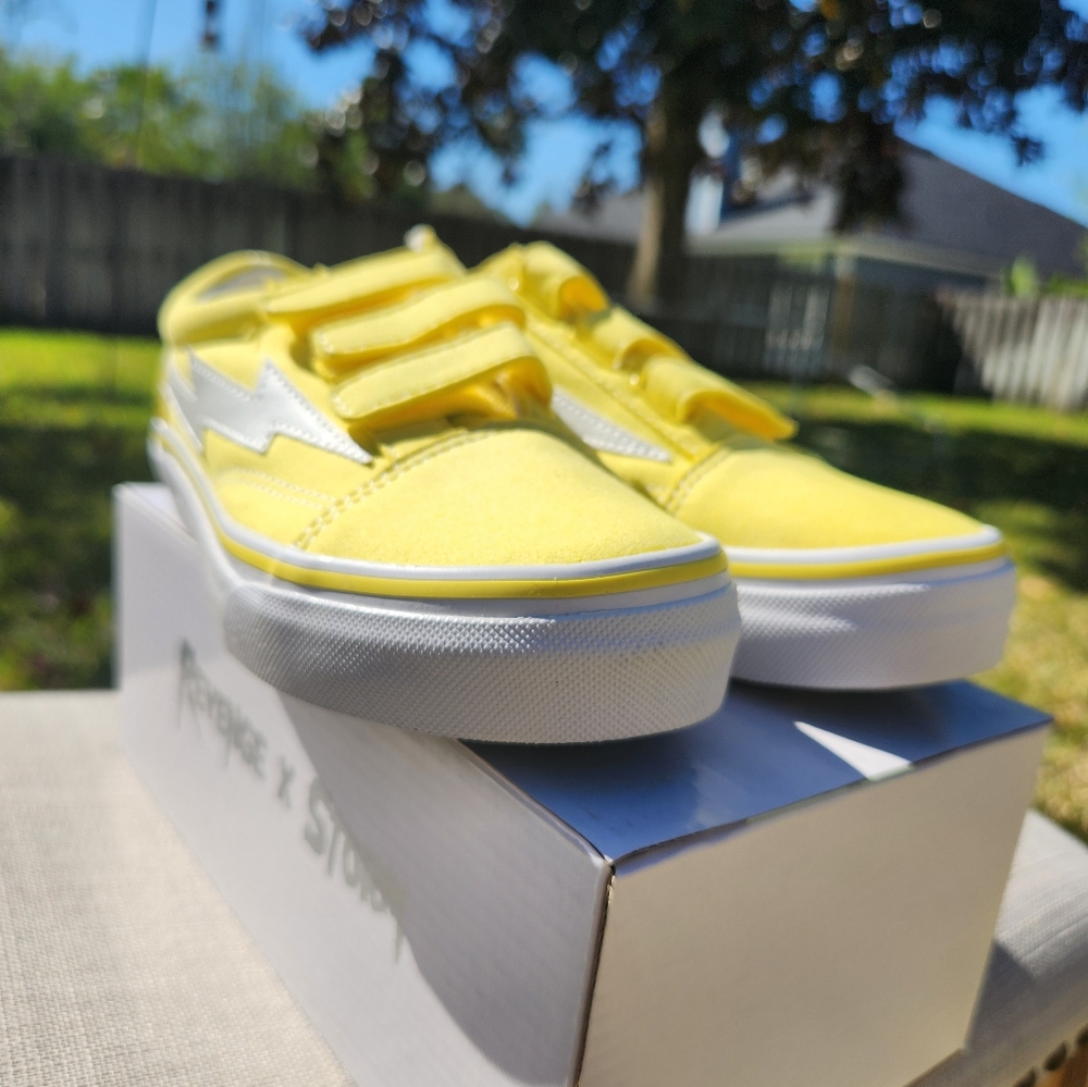 Revenge x Storm “Black Straps” Size 1y - Picture 2 of 6